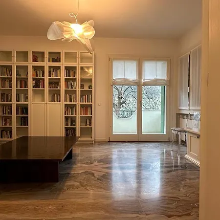 Welc-om Luxury Hillside Retreat *