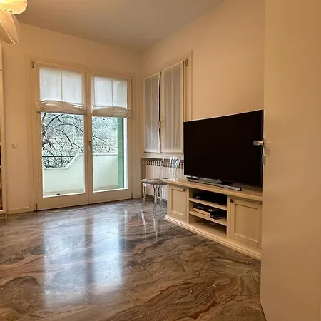 Welc-om Luxury Hillside Retreat Appartamento *