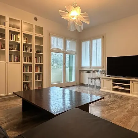 Welc-om Luxury Hillside Retreat Appartamento *